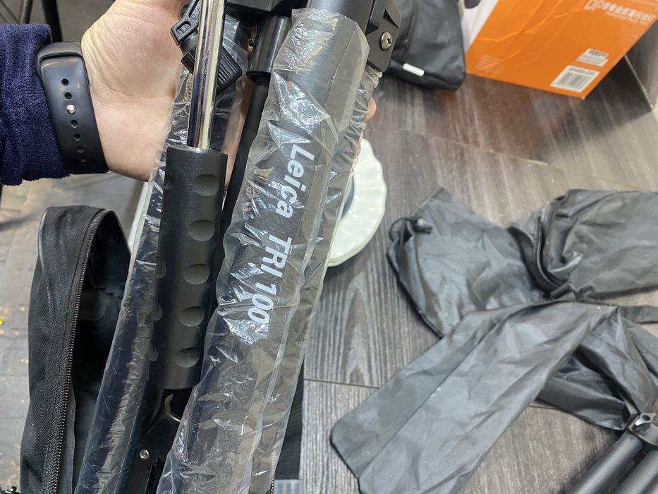 Штатив Leica TRI 100