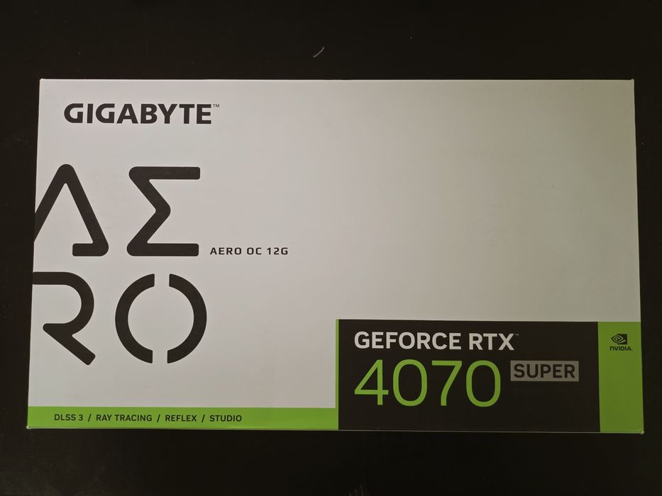 Видеокарта Gigabyte RTX 4070 Super.