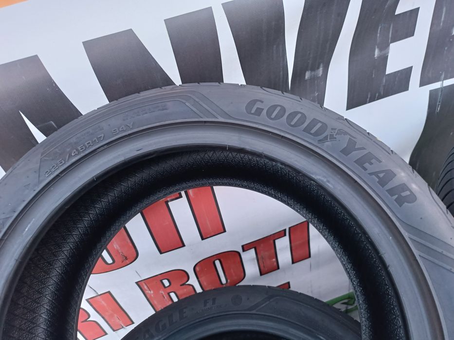 225.45.17 Continental Bridgestone Goodyear