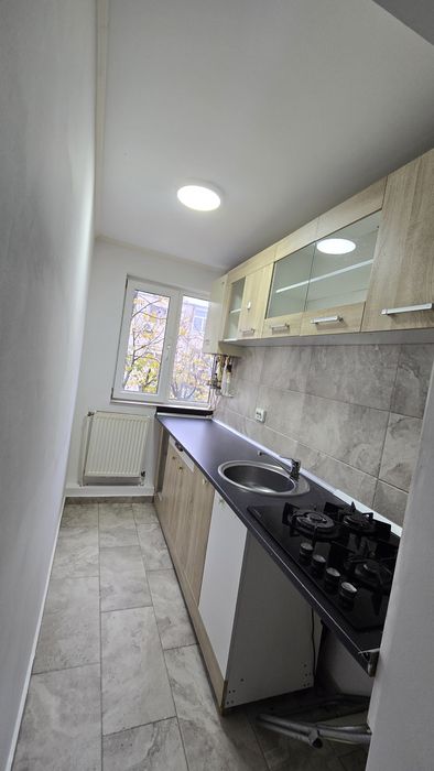 Închiriez apartament
