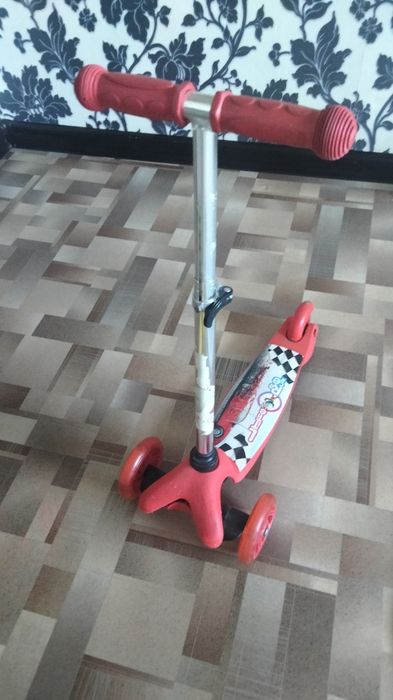 Продам детский самокат
