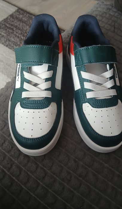 Vând adidași baieti puma