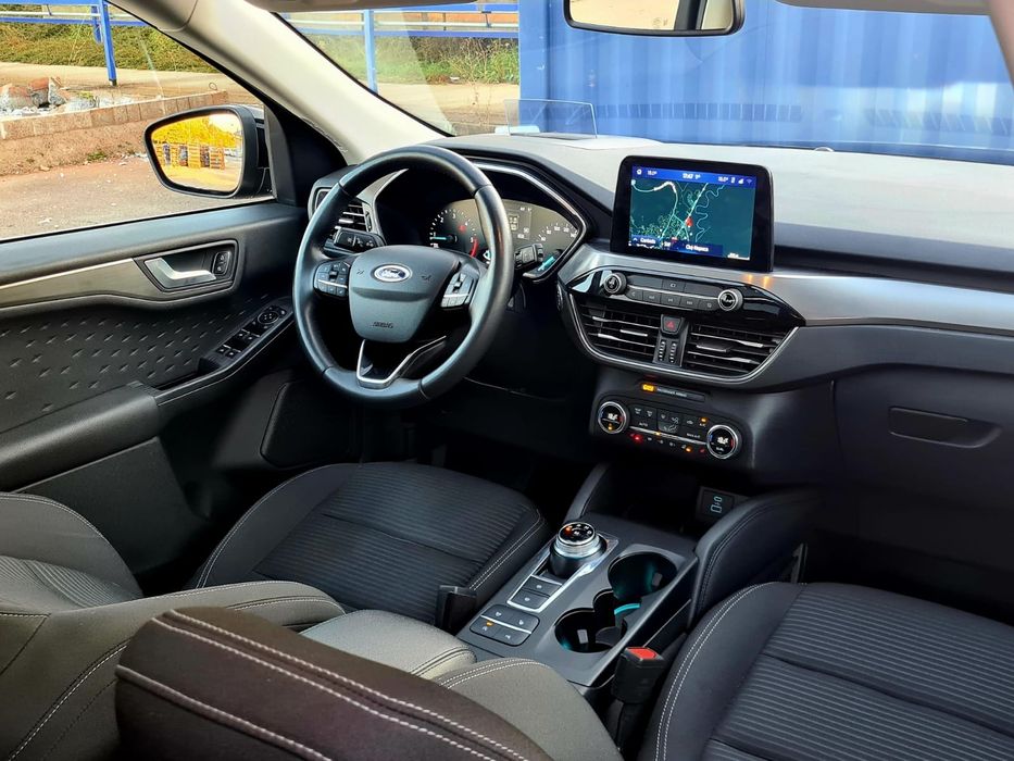 Ford KUGA TITANIUM Pano 190cp 4x4 Lane Side Assist  HUD ACC VARIANTE