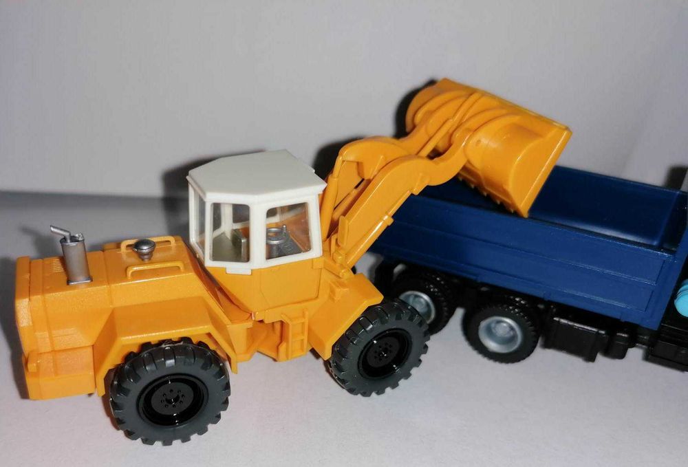 Vand macheta incarcator frontal Liebherr 531, scr 1:87, prd Wiking