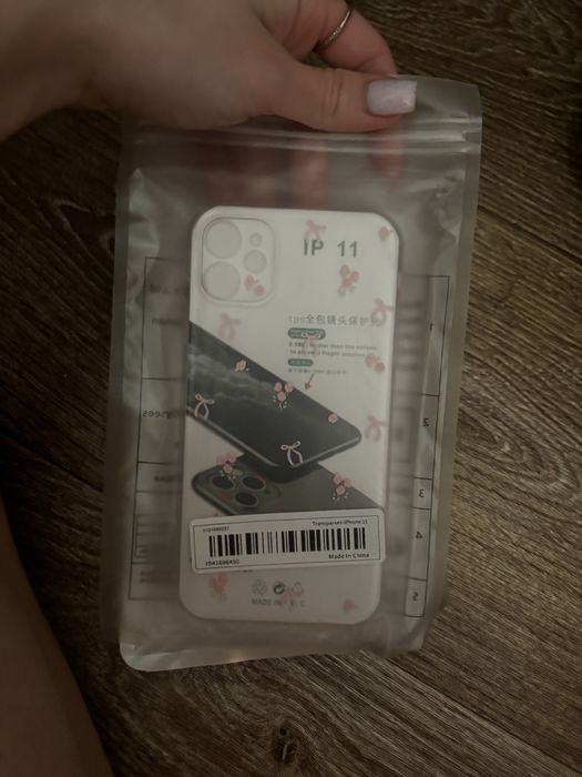 Продам чехлы на Iphone 11.Новые,запакованные