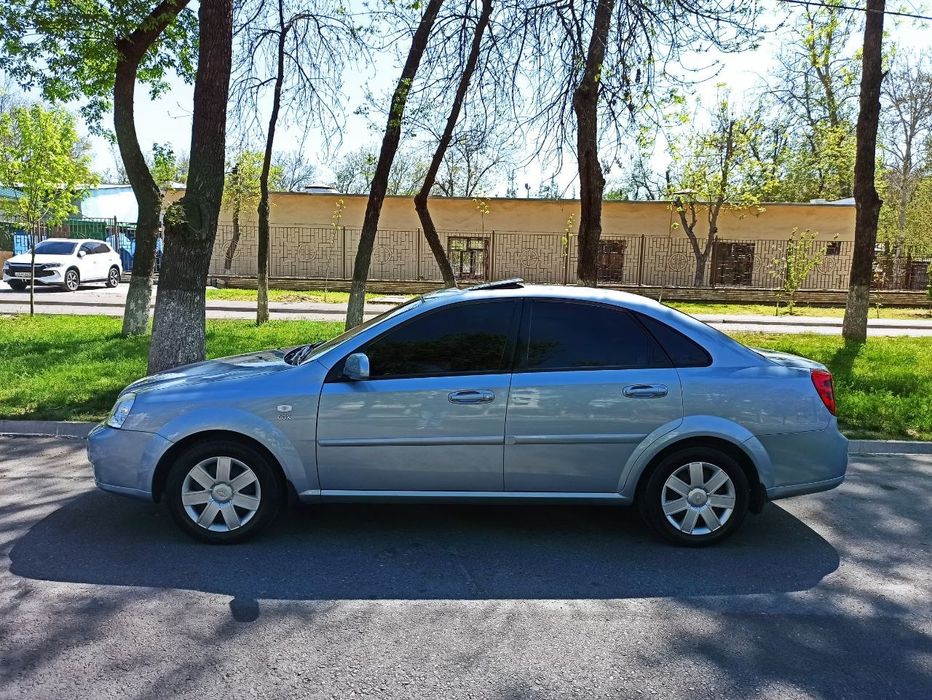 Lacetti 1.6 Sotiladi yoki Arenda  Radnoy kraska