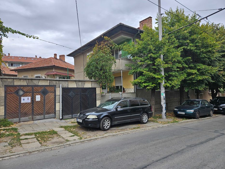 Продава се Етаж от къща в Плевен, Идеален център - 105 кв.м за 1554 €/кв.м - Снимка #3