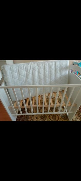 Продам детскую кроватку