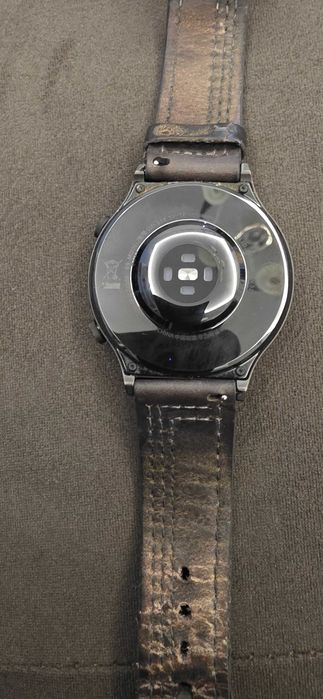 Продавам часовник Huawei GT2 pro