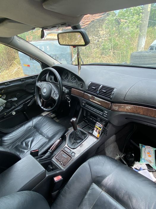 2 броя BMW E39 на части