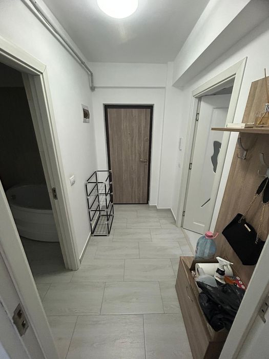 Închiriez apartament cu o camera