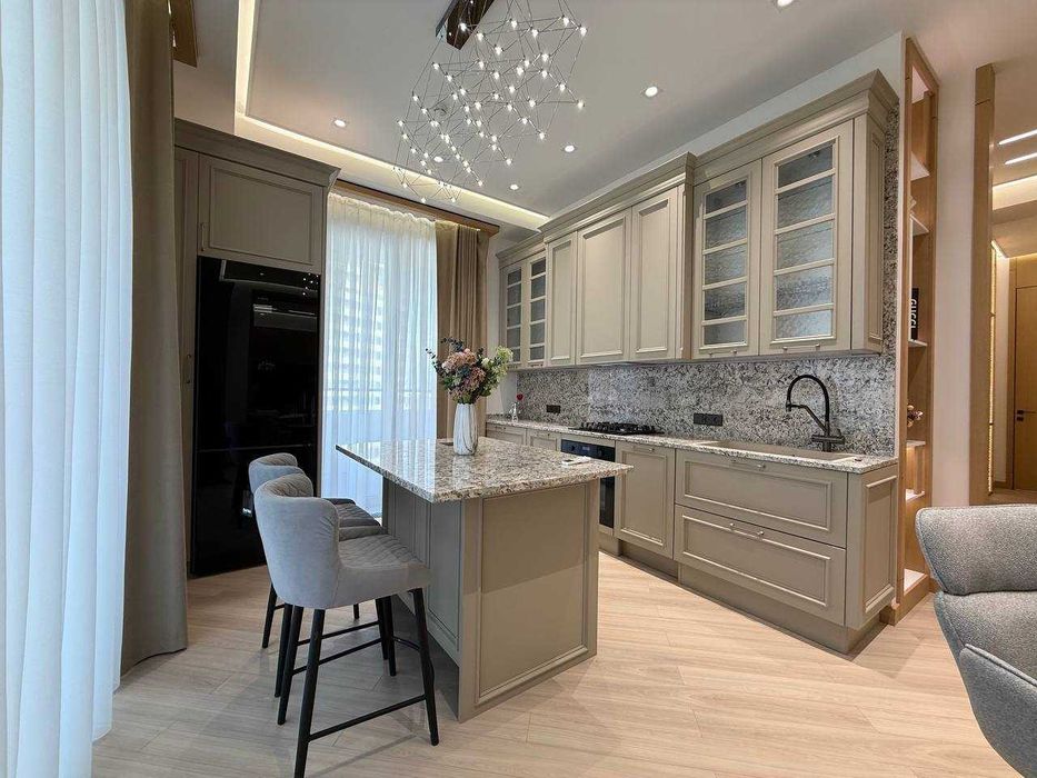 ЖК Infinity ул.С.Азимова 145 шк 4-комн 8/15 106 м² евроремонт меб/тех