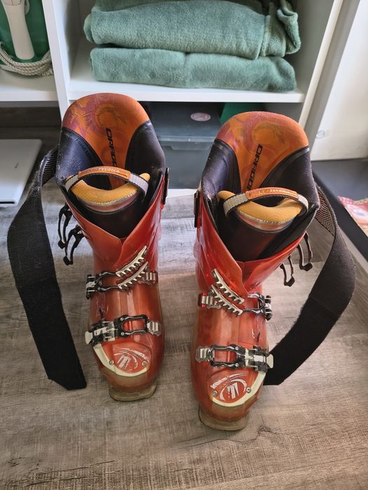 Clapari marimea 42.5