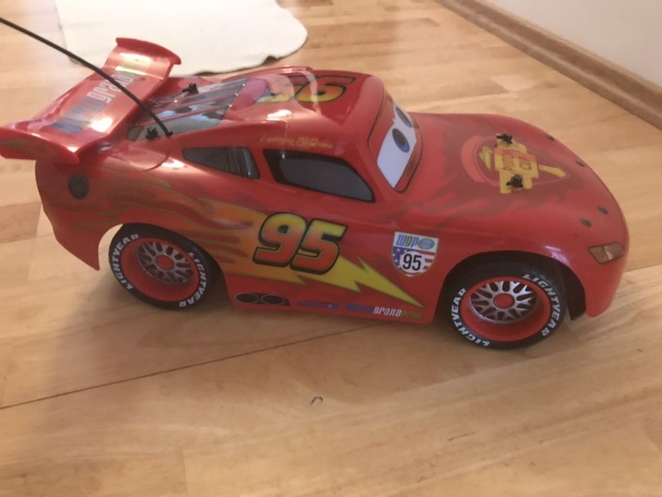 Masina mare cu telecomanda Lightning Mcqueen