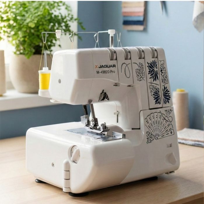 Оверлок Jaguar M-4982D Pro белый