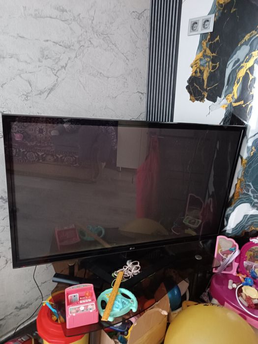 Продам телевизор