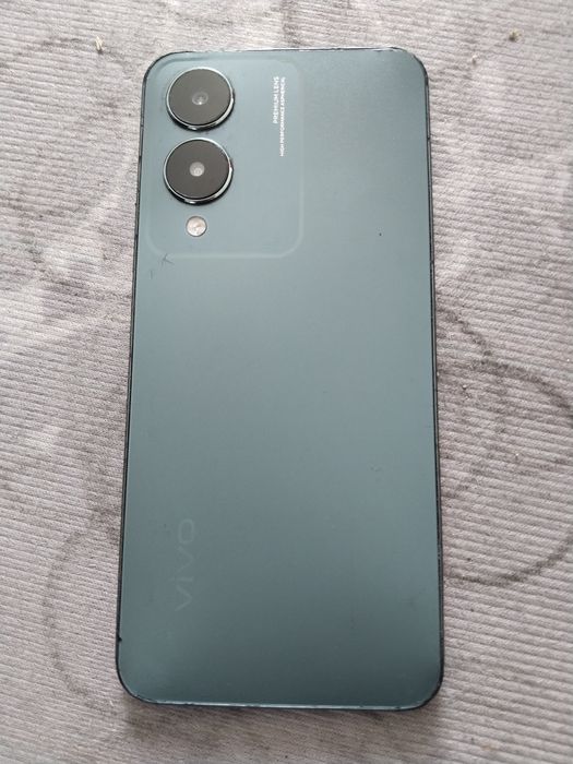 Смартфон Vivo Y17S