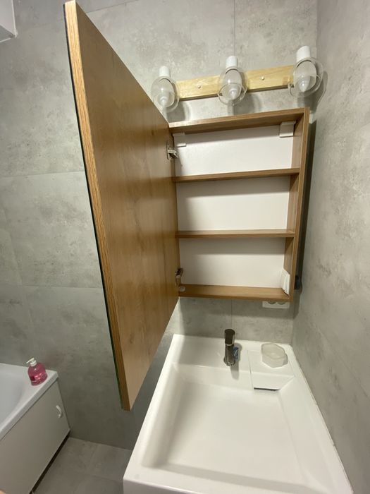 Шкаф зеркало для ванной комнаты