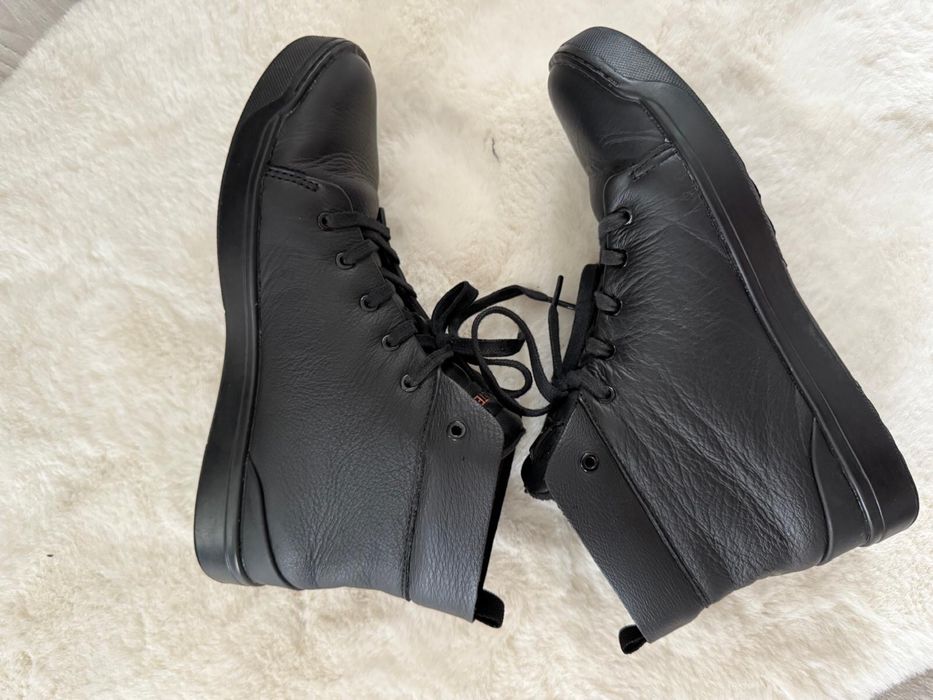 Ghete Lacoste marimea 38