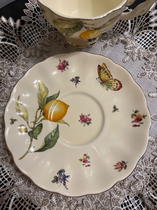 Посуда , предметы быта .