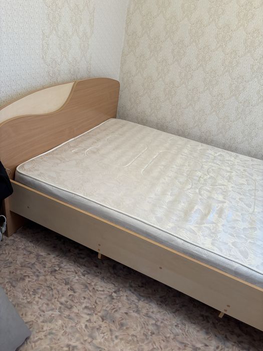 Кровать в отлчном состоянии