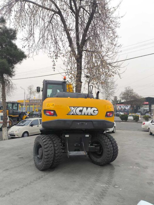 Колёсный экскаватор XCMG-XE150WD