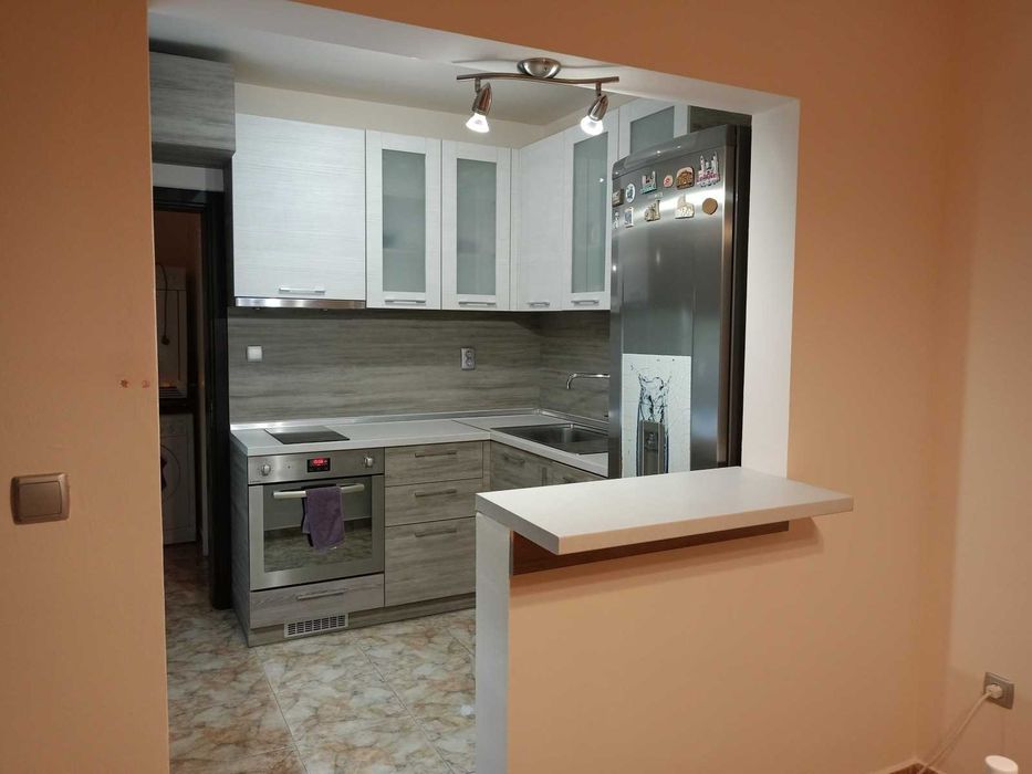 Дава се под наем Тристаен апартамент в София, Редута - 140 кв.м за 990 € - Снимка #3