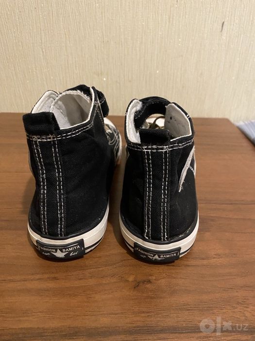 Кроссовки Nike и кеды
