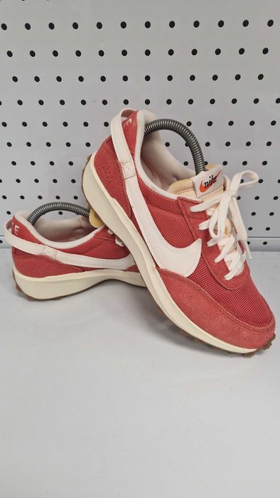 Оригинални дамски маратонки- Nike Waffle Debut