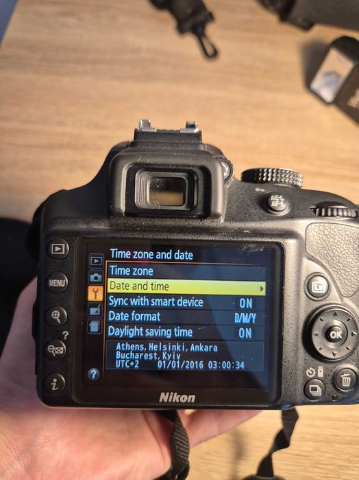 Aparat Foto Nikon DSLR D3400 + Geanta/Kit complet + trepied
