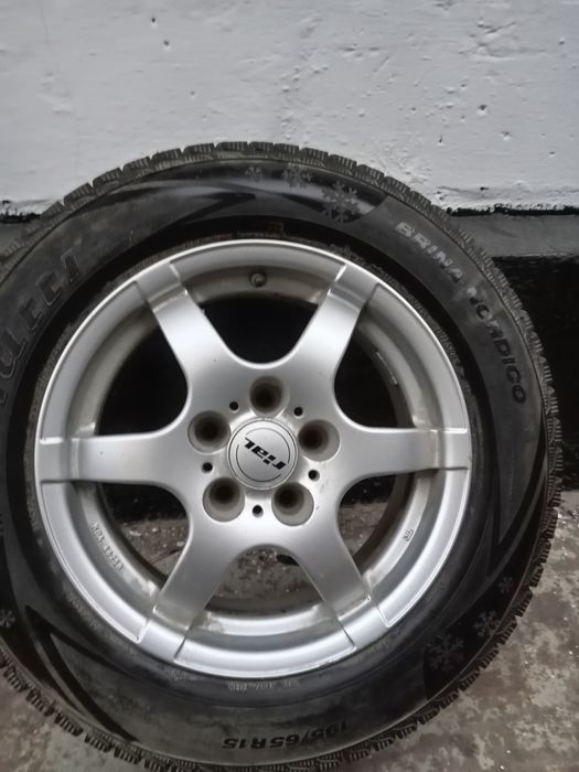 Продам комплект колес в сборе.