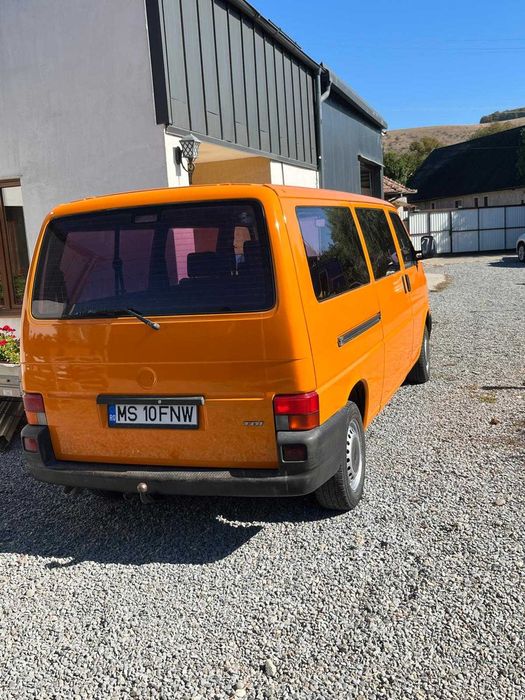 VW Caravelle model T4