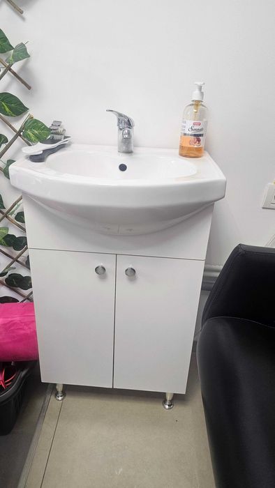 Scafa coafor, scaune