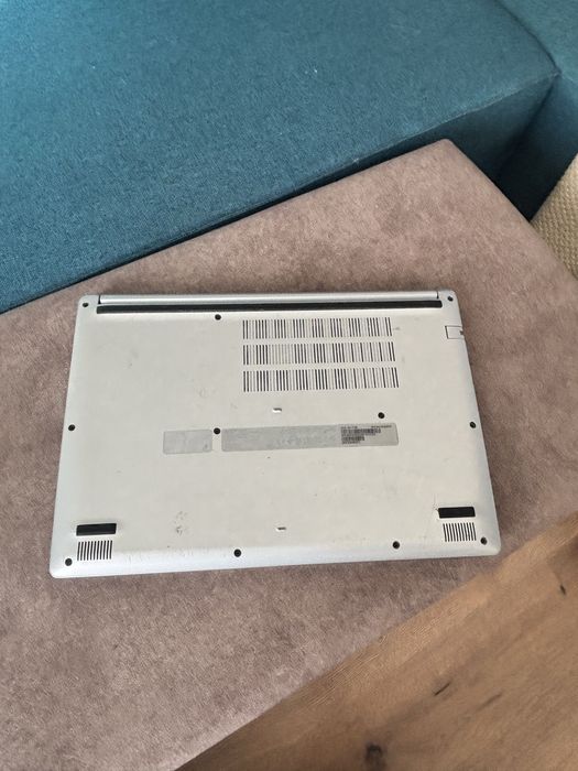 Acer 15” ..cu procesor i7-8565u.. SSD 256 gb