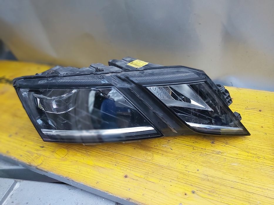 Фар Skoda Octavia 3