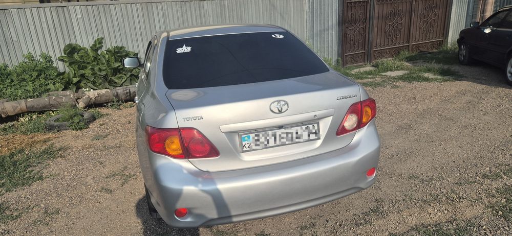 Продам машину Toyota corolla