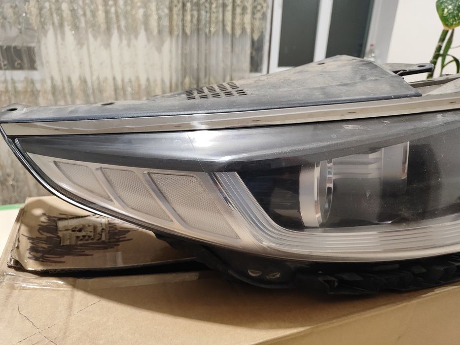 Фара правая на Киа К5