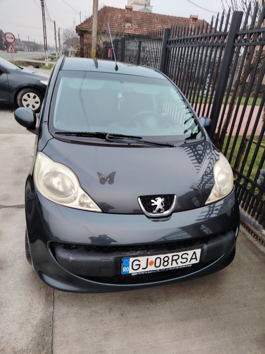 Vând Peugeot 107 an 2006,motor 1, benzina, mai multe detalii la telefo