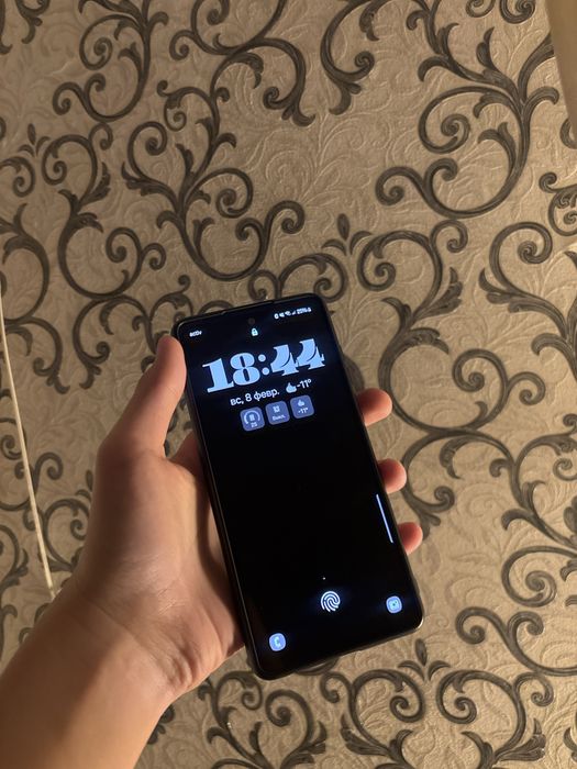 Продам Samsung A72