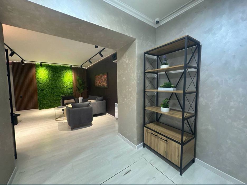 Сдается офис , с евроремонтом мебелью в цетноре вдоль дороги