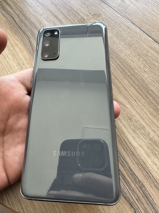 Samsung Galaxy S20 8/128 GB