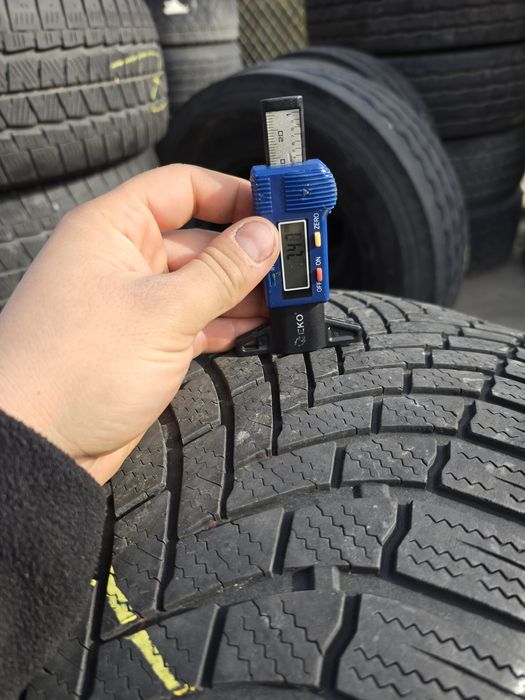 Anvelope de iarna 235-55r18 Bridgestone