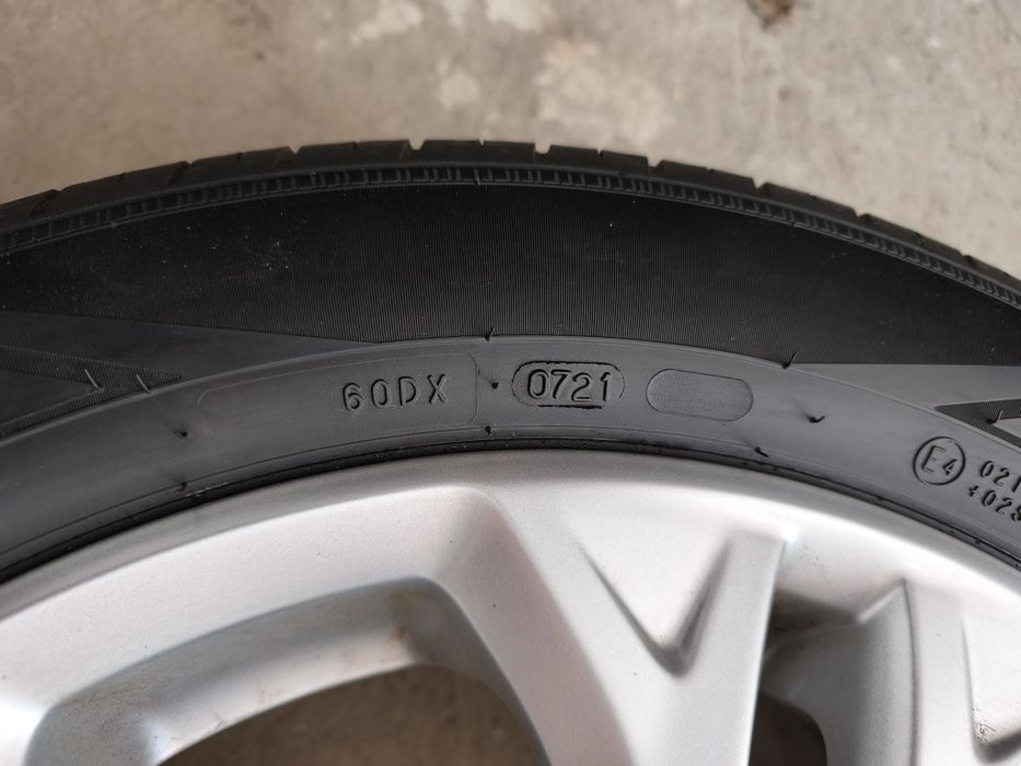 Продавам 5x108  джанти 17 цола  с летни гуми  за Ford