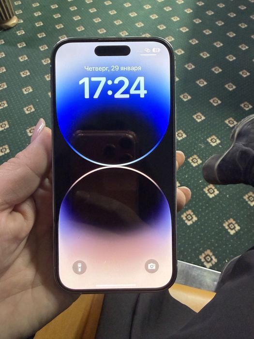 Срочно продам айфон 14 про