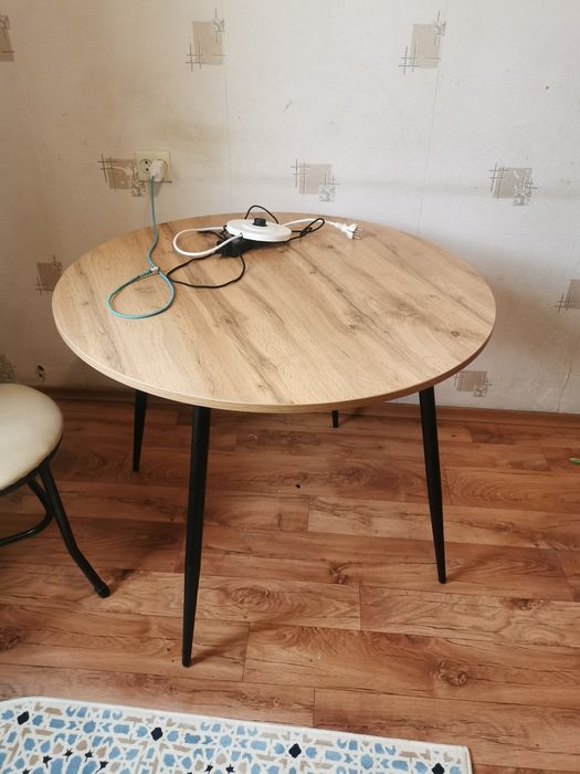 Стол обеденный круглый