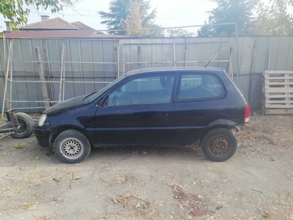 Продавам Хонда Лого на части