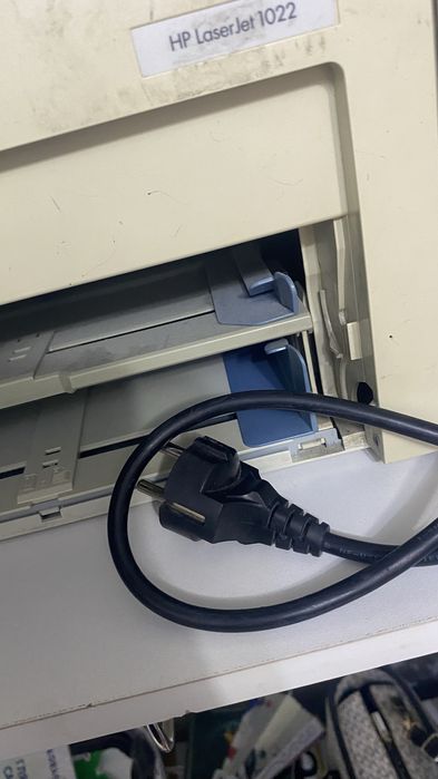 Продается принтер Hp laser jet 1022