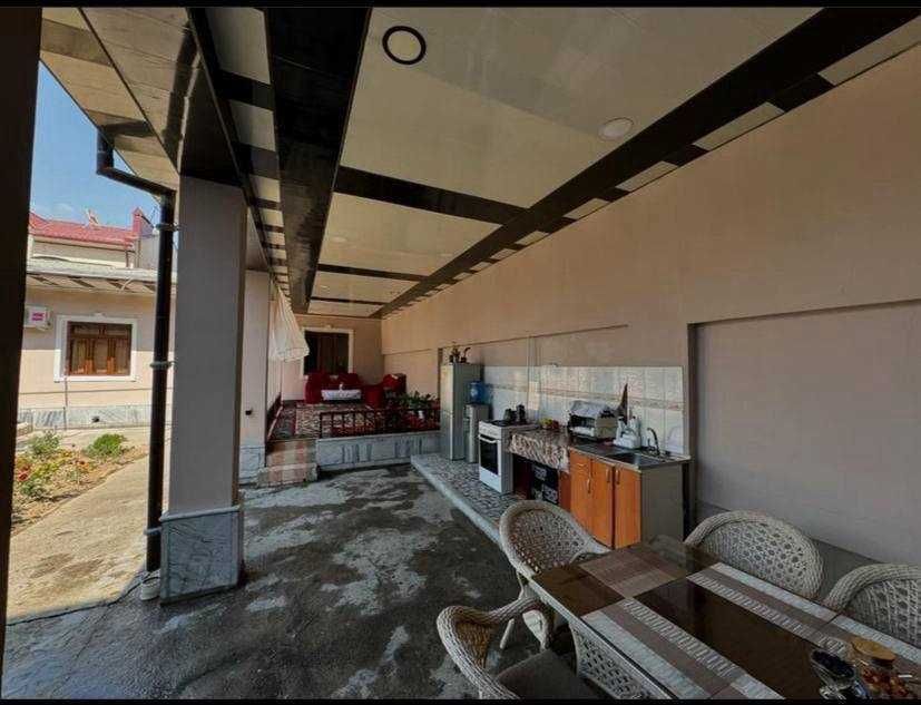 Участок 8 соток + 1,3 Карвонсарой Ипподром 13комнат фасад 25 метров КС