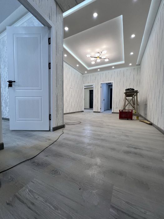 Продам дом Янгихает район удица чартак 3 уровня 240 квадратов