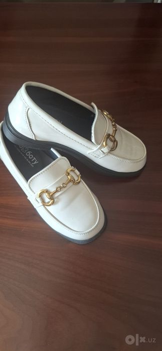 Продам детские лоферы